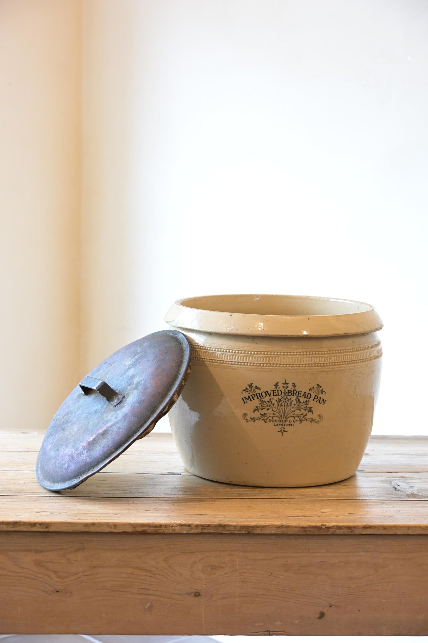 Round shaped Bread pan/Doulton&Co.Lambeth