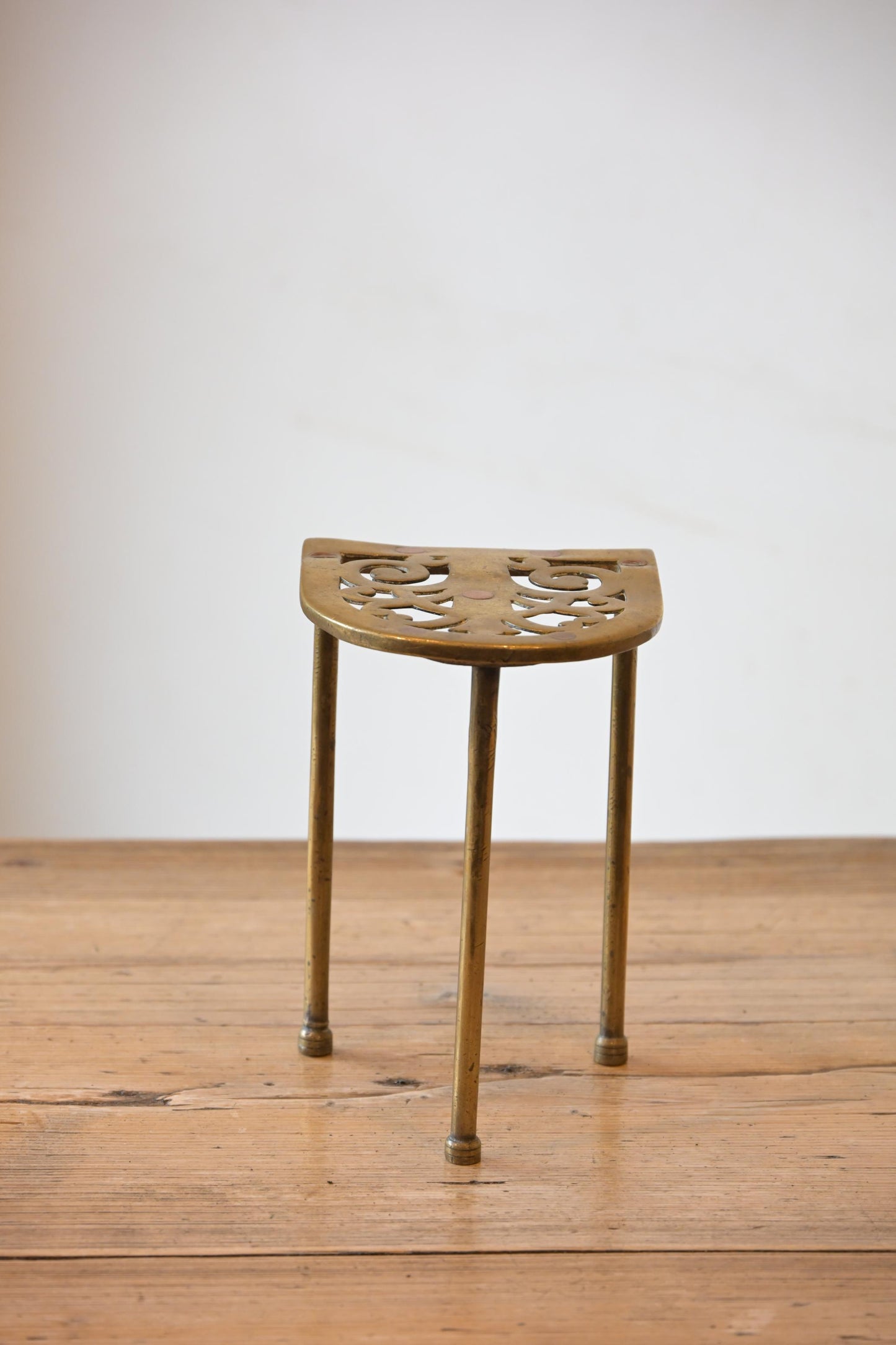 Brass Pot Stand